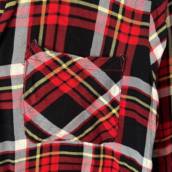 Plaid button front fall top - Picture 6 of 8